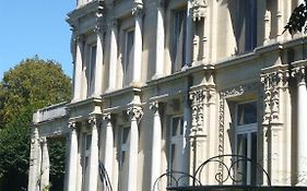 Chateau De La Madeleine Bed And Breakfast